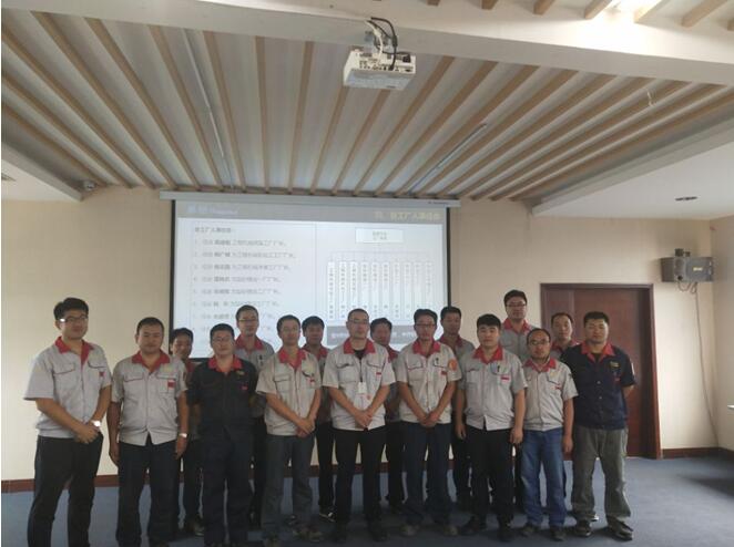 銳意改革 激發(fā)活力 回歸產(chǎn)品 強(qiáng)本固基 為迎接華翔集團(tuán)新一輪騰飛,打造世界華翔而不懈奮斗!---記華翔集團(tuán)制造平臺(tái)成立大會(huì)