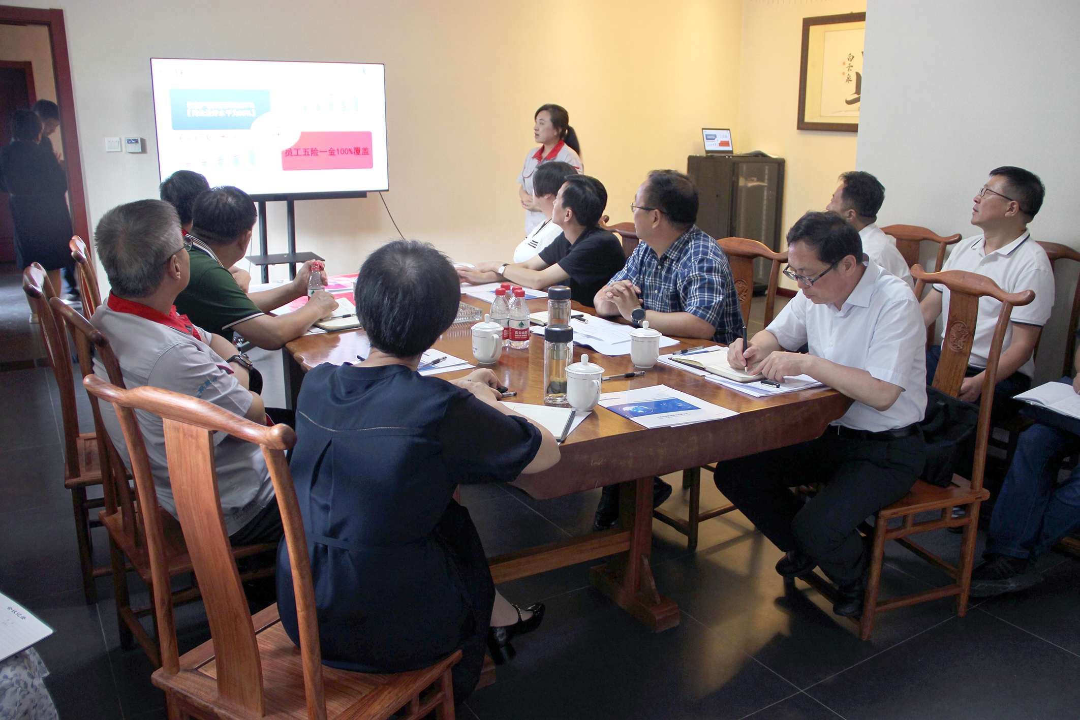 市委常委、統(tǒng)戰(zhàn)部部長郝忠祥一行蒞臨我司參觀調(diào)研