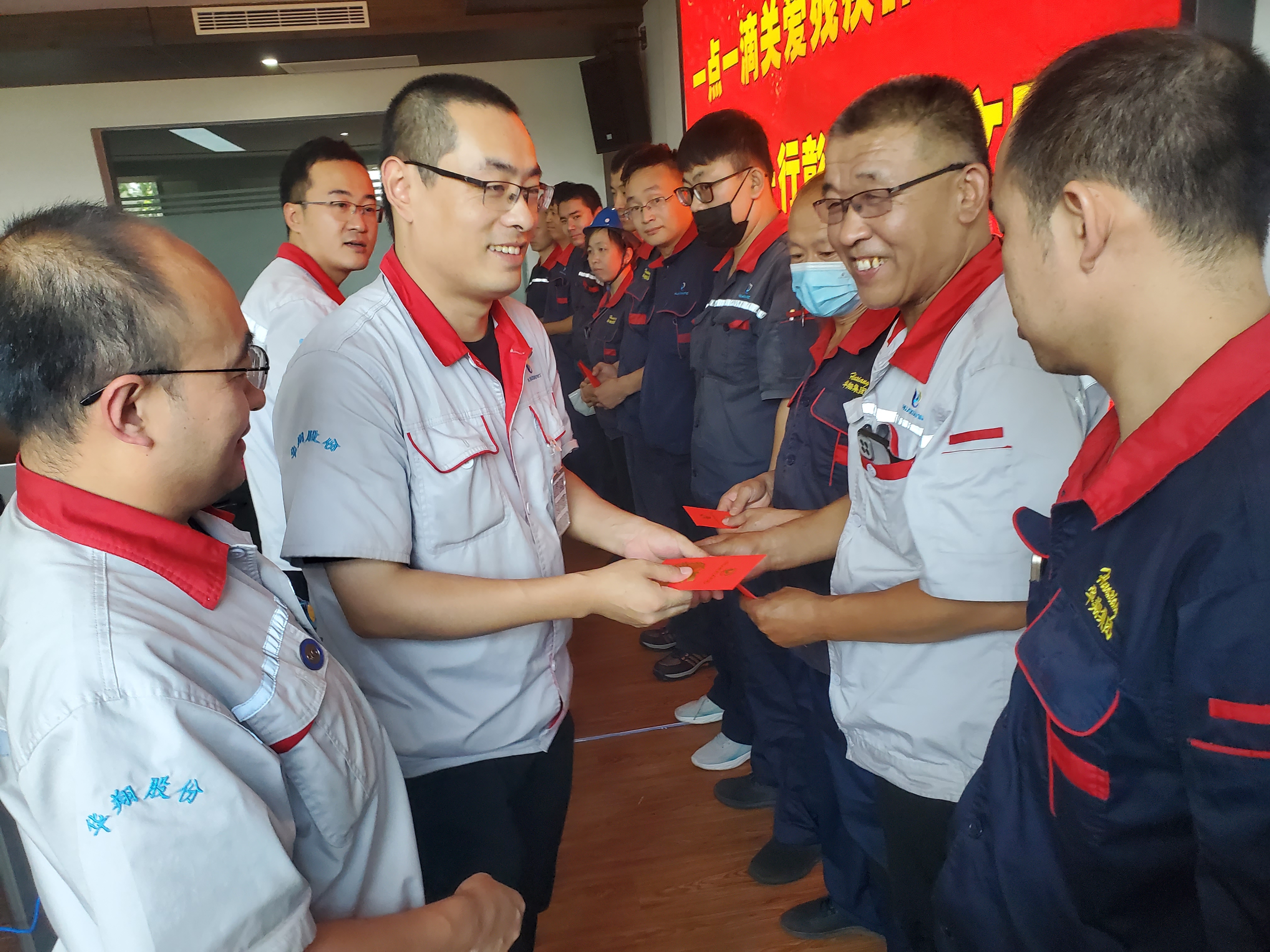 “扶殘助殘有你有我”，華翔很暖心！